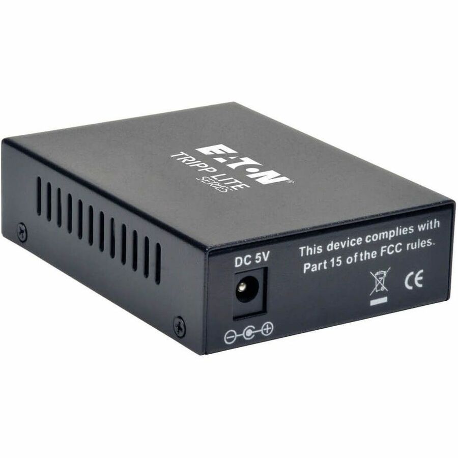 Tripp Lite 10/100 UTP to Multimode Fiber Media Converter RJ45 / SC 550M 850nm - 1 x Network (RJ-45) - 10/100Base-TX, 100Base-FX - Desktop - N784-001-SC-MM