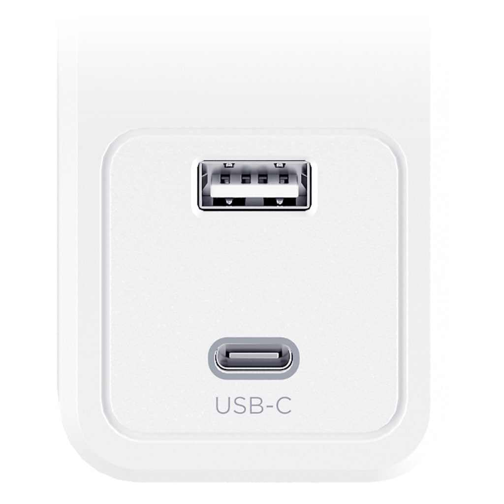 CyberPower 6 Outlet Surge Strip With USB - CSP604UCW