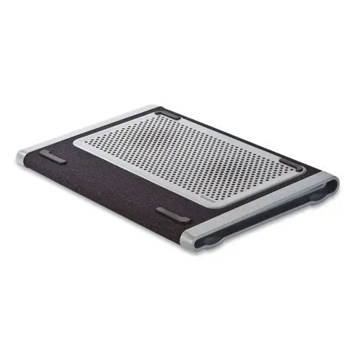 TARGUS TARGUS Chill Mat Plus with 4-Port Hub, Black - AWE81US