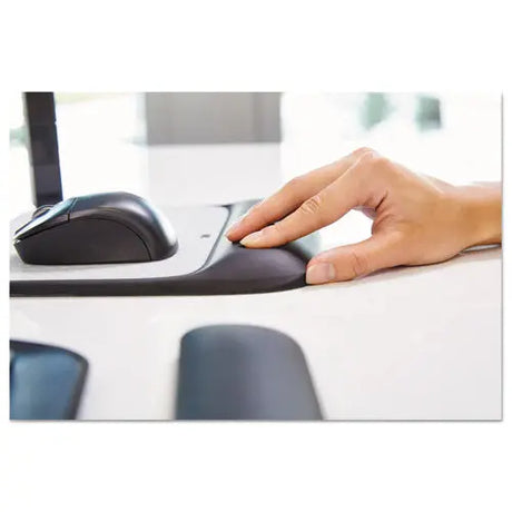 3M 3M Mouse Pad with Precise Mousing Surface and Gel Wrist Rest, 8.5 x 9, Gray/Black - MW85B
