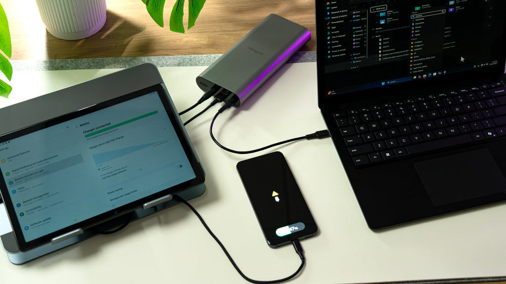 Targus APB080GLZ power bank 2500 mAh Silver, Black - APB080GLZ