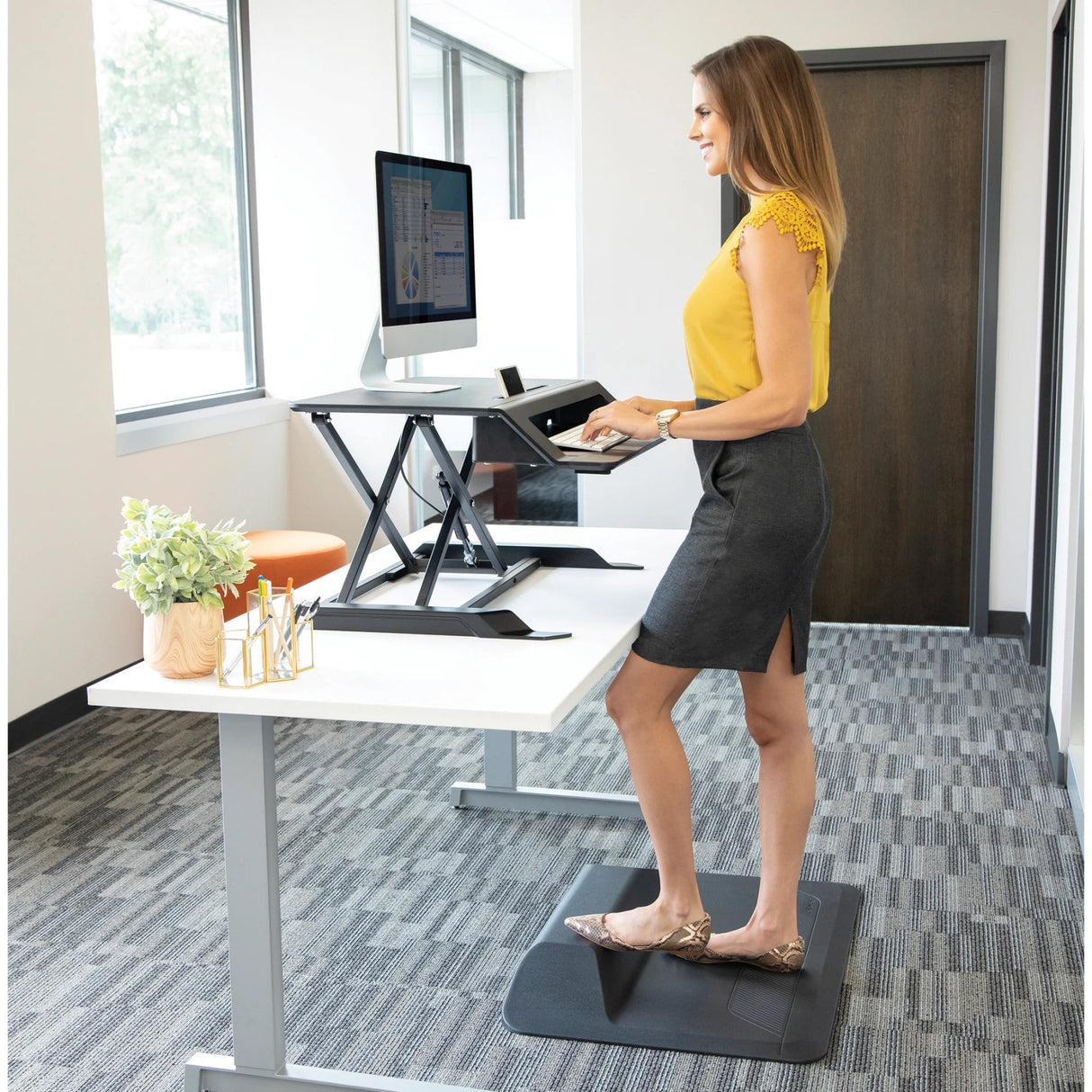 Fellowes Sit Stand Desk Riser - Lotus LT Height Adjustable Sit Stand Desk Converter with Convenient Device Channel - No Assembly Required - Max Weight 17KG - Black - 8215001