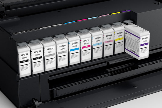 Epson SureColor P900 17" Photo Printer - C11CH37201