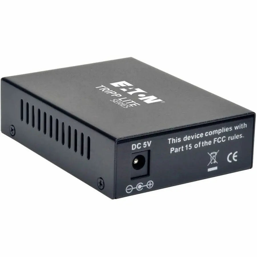 EATON Tripp Lite 10/100 UTP to Multimode Fiber Media Converter RJ45 / SC 550M 850nm - 1 x Network (RJ-45) - 10/100Base-TX, 100Base-FX - Desktop - N784-001-SC-MM