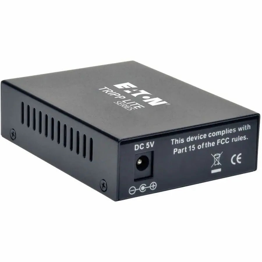 EATON Tripp Lite 10/100 UTP to Singlemode Fiber Media Converter RJ45 / SC 15km 1310nm - 1 x Network (RJ-45) - 10/100Base-TX, 1000Base-FX - Desktop - N784-001-SC-15