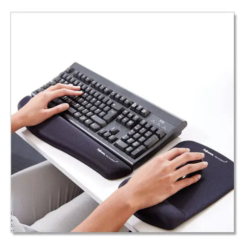 FELLOWES FELLOWES PlushTouch Keyboard Wrist Rest with FoamFusion Technology, 18.12 x 3.18, Black - 9252101